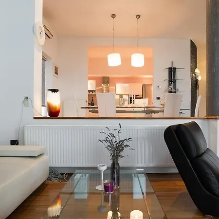 Aylin 5-bed Next To The Sea Villa