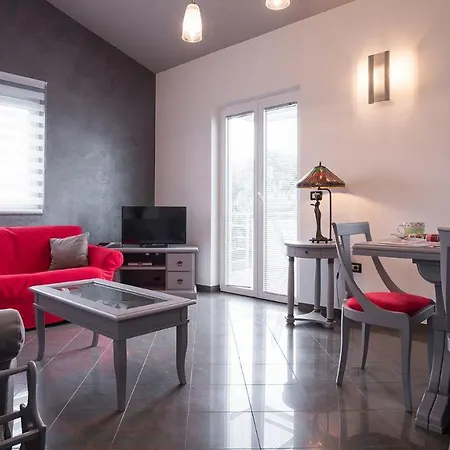 Aylin 5-bed Next To The Sea Villa Pjescana Uvala