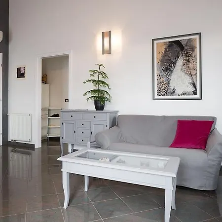 Villa Aylin 5-bed Next To The Sea